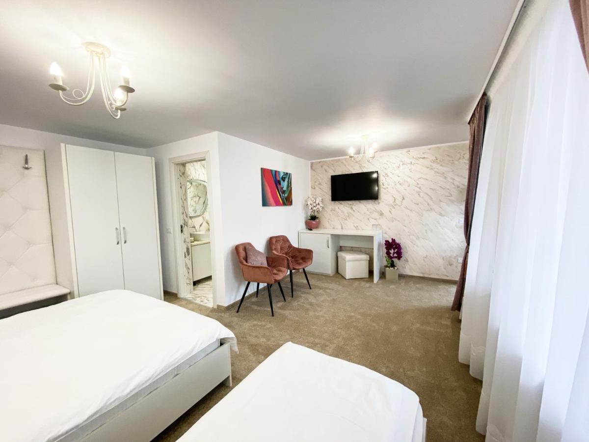 Hotel Casa Ina Moisei Zewnętrze zdjęcie