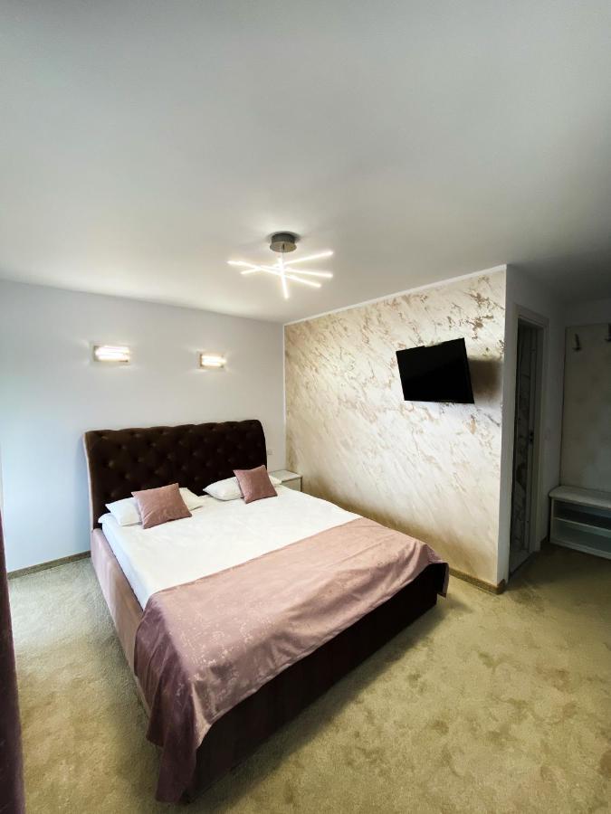 Hotel Casa Ina Moisei Zewnętrze zdjęcie
