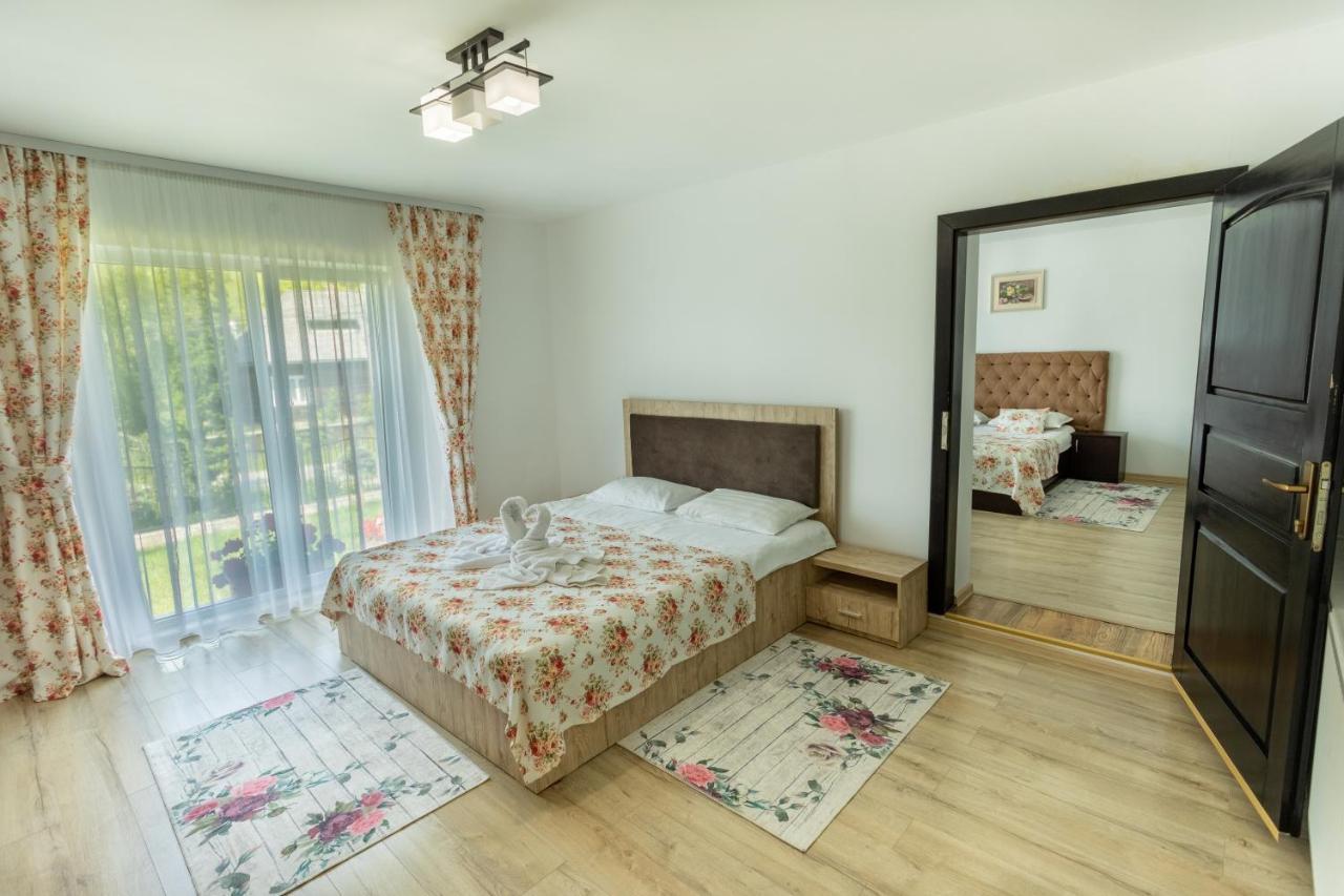 Hotel Casa Ina Moisei Zewnętrze zdjęcie